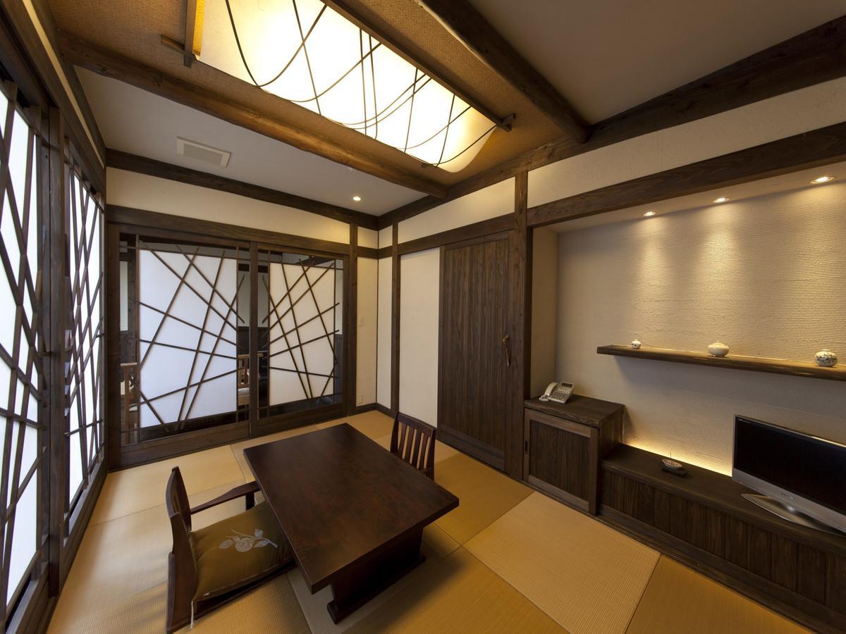 Gokuraku Onsen Takumi No Yado Hotel Takaharu Bagian luar foto